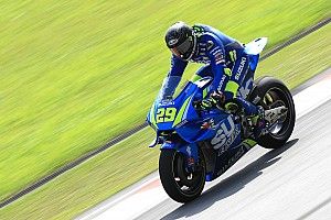 Kesulitan pada hari pertama, Iannone tetap positif