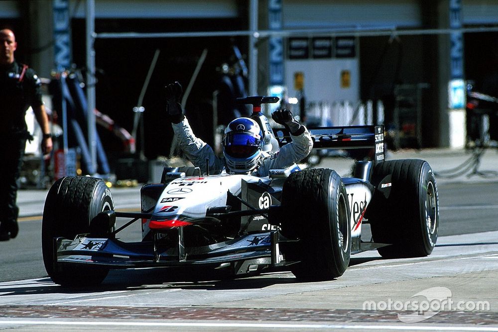 Mika Hakkinen, McLaren MP4/16