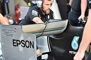 Ferrari en Mercedes tonen unieke vleugels voor Baku