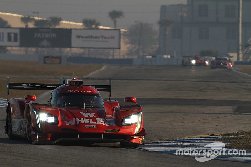 Cadillac y Nissan pelean por la victoria en Sebring a tres horas del final