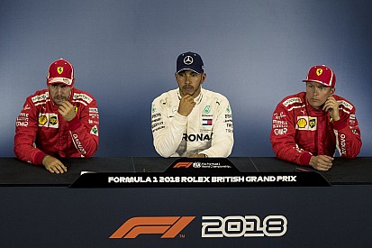 Räikkönen-Unfall: Hamilton rückt von Verschwörungstheorie ab