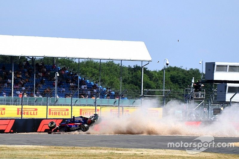 Crash van Brendon Hartley, Scuderia Toro Rosso STR13