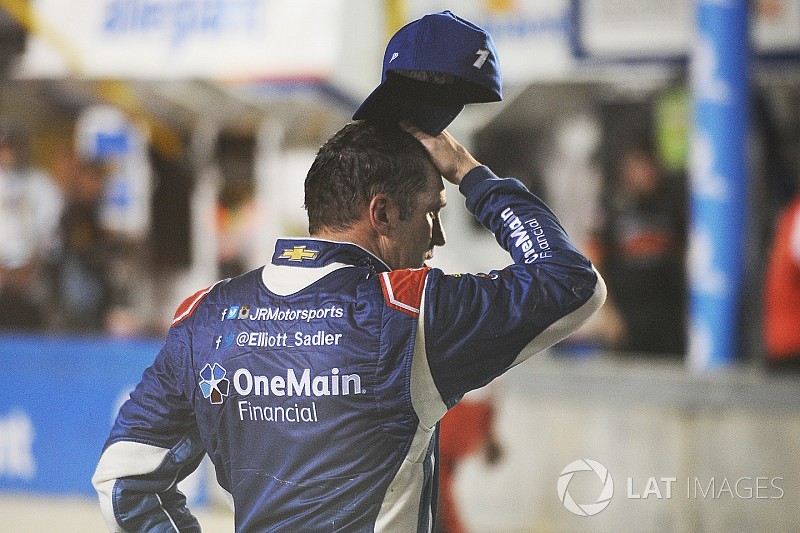 VIDEO: Elliot Sadler confronta a Preece "me costó un campeonato"