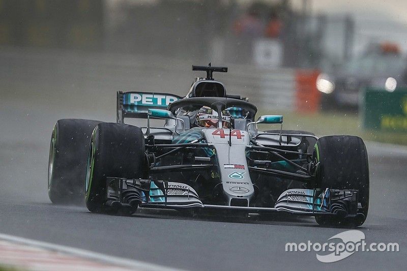 Хэмилтон выиграл дождевую квалификацию в Спа, Racing Point стартует со второго ряда