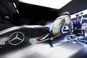 Lauda: édes mindegy, mikor ír alá Hamilton