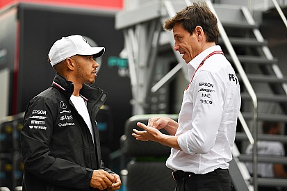 Hamiltons Versprechen an Toto Wolff: Kein anderes Angebot!