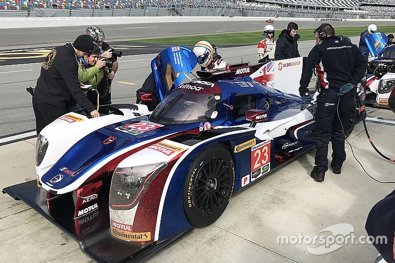 Cadillac domine à Daytona, Alonso fait ses gammes