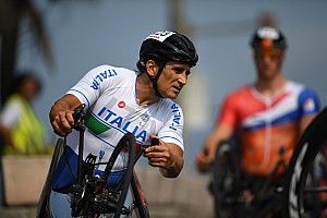Quadro clínico de Zanardi piora e piloto volta ser internado na UTI