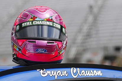 Stenhouse and Larson honoring Bryan Clauson at Bristol
