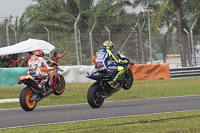 Rossi et Márquez rendent hommage à Simoncelli