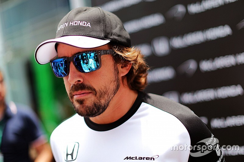 Алонсо признал, что зря «отправил» мотор Honda в GP2