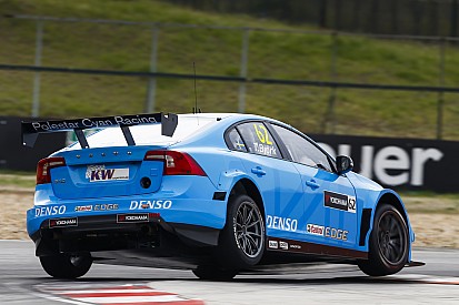 Hungary WTCC: Bjork beats Tarquini in final practice