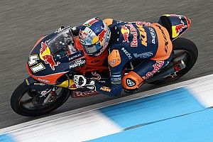 Jerez Moto3: Binder gets first win after miracle comeback from last