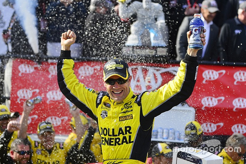 Kenseth gana una emocionante prueba en Dover