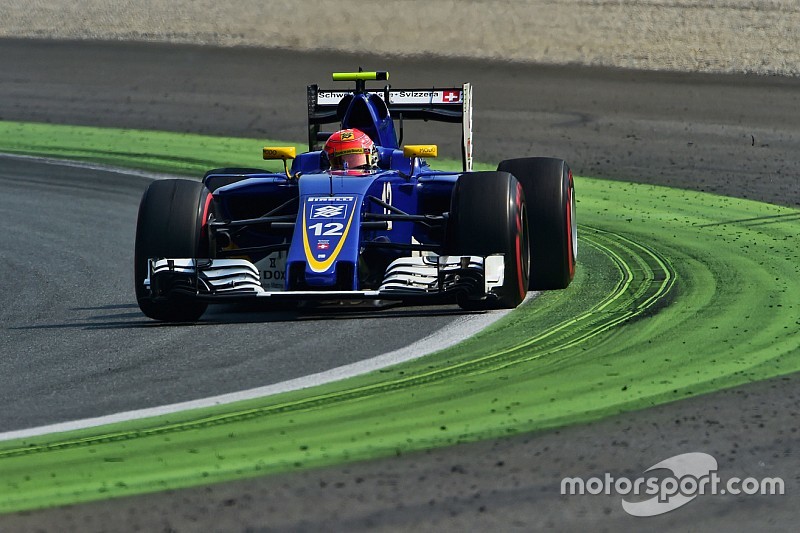 Sauber appoints former Ferrari, Haas engineer Buscombe