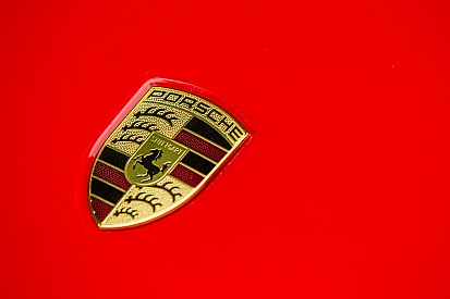 Bár nem jönnek a Forma-1-be, mégis eljutott a tesztpadig a Porsche V6-os motorja