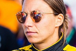 De Silvestro closing in on Supercars team decision