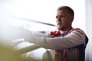 Magnussen: Tener dos directores de carrera genera inconsistencias