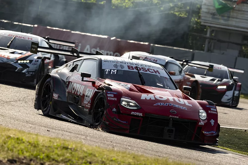#23 MOTUL AUTECH Z