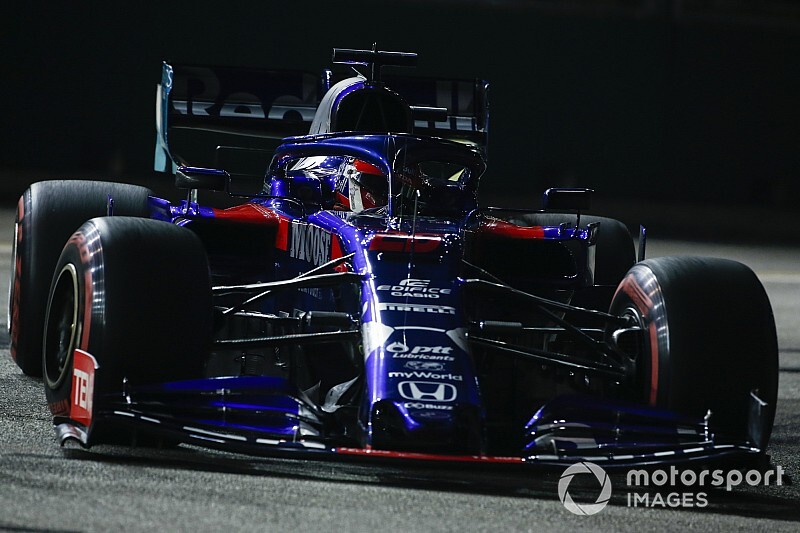Kvyat: "Trafikte çok fazla vakit kaybettim"