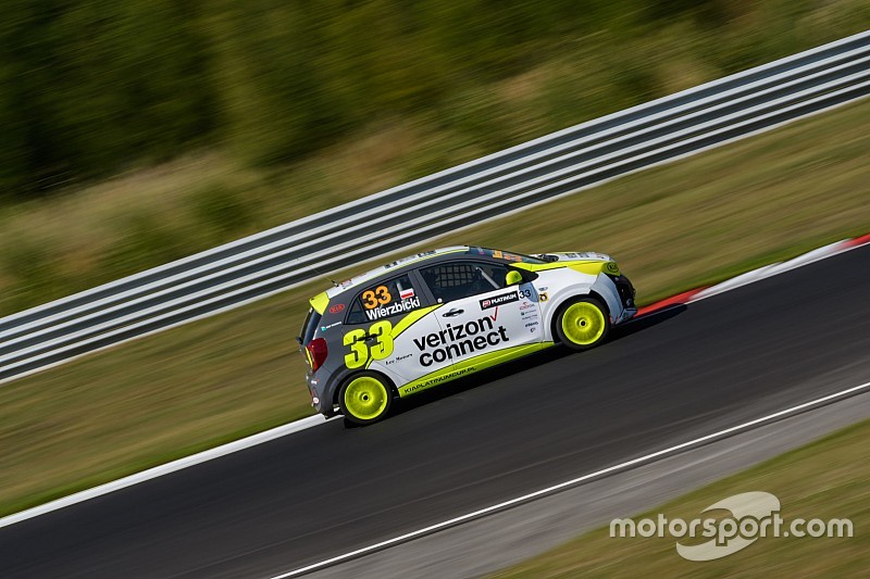 Pole position dla Wierzbickiego
