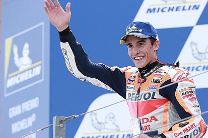 Sospiro di sollievo per Marquez: torna in pista nella FP2!