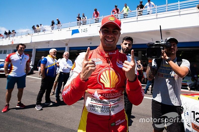 Vitor Baptista brilha para vencer na corrida 1 da Porsche 4.0 em Estoril