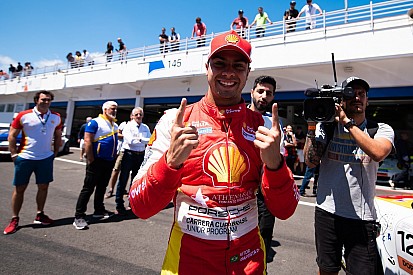 Vitor Baptista brilha para vencer na corrida 1 da Porsche 4.0 em Estoril