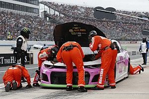 Playoff standings shaken up by Dover mechanical gremlins