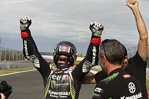 Galería: Rea hace historia en el WorldSBK