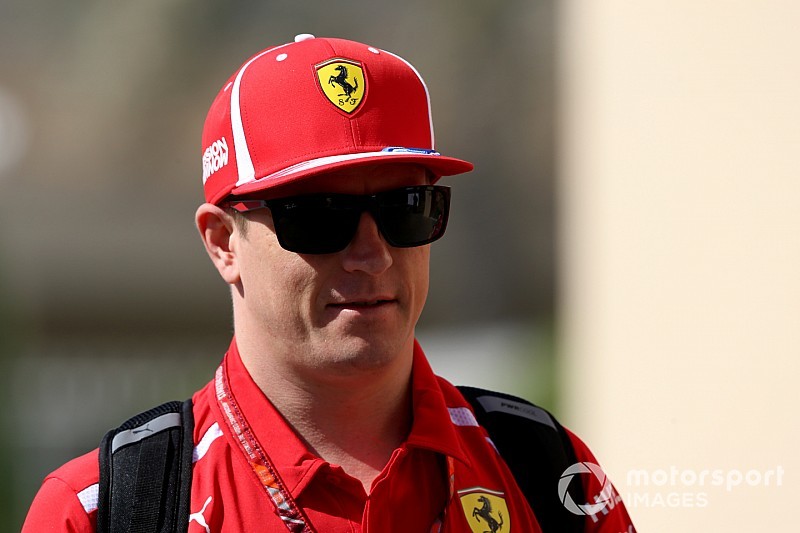 kimi raikkonen sauber hat