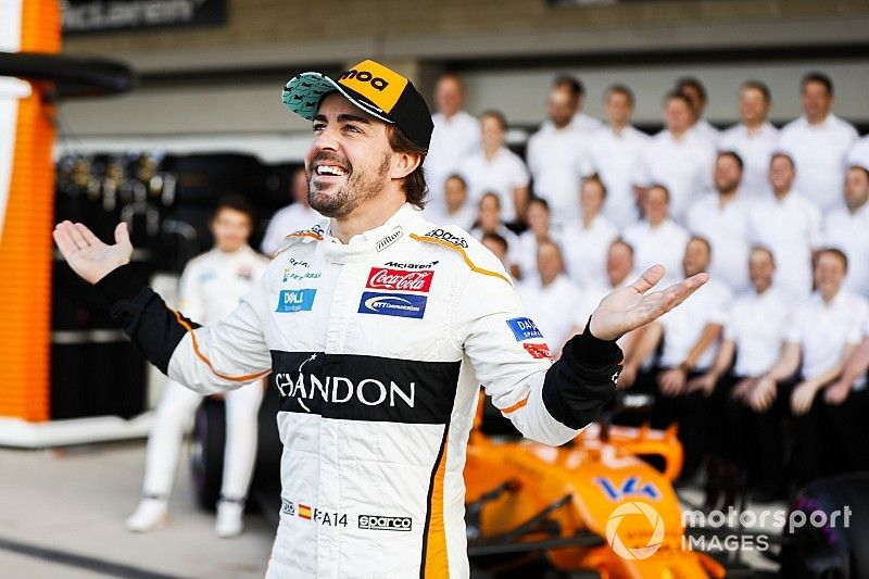 Fernando Alonso, McLaren, y el equipo de McLaren