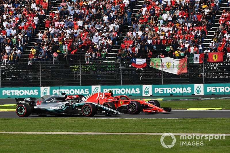 Carlos Sainz szerint Hamilton a Ferrari versenyzője lehet