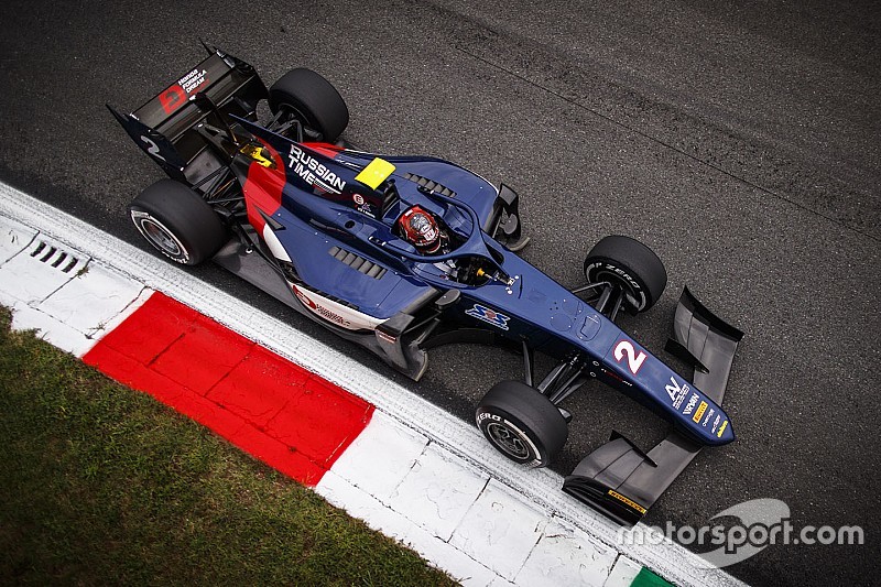 FIA F2 Monza: Makino pakt eerste zege, De Vries P10 na inhaalrace