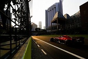 Пилоты Ferrari стали быстрейшими в субботней тренировке в Сингапуре