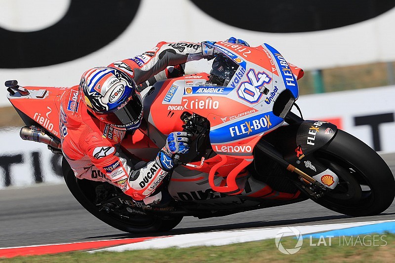 Strepitoso Dovizioso: la Ducati torna in pole a Brno dopo 10 anni. Bene Valentino, secondo su Marquez