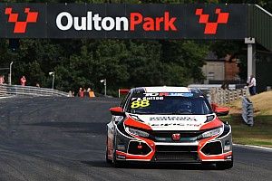 UK: Ashley Sutton le suona a tutti in Gara 1 ad Oulton Park