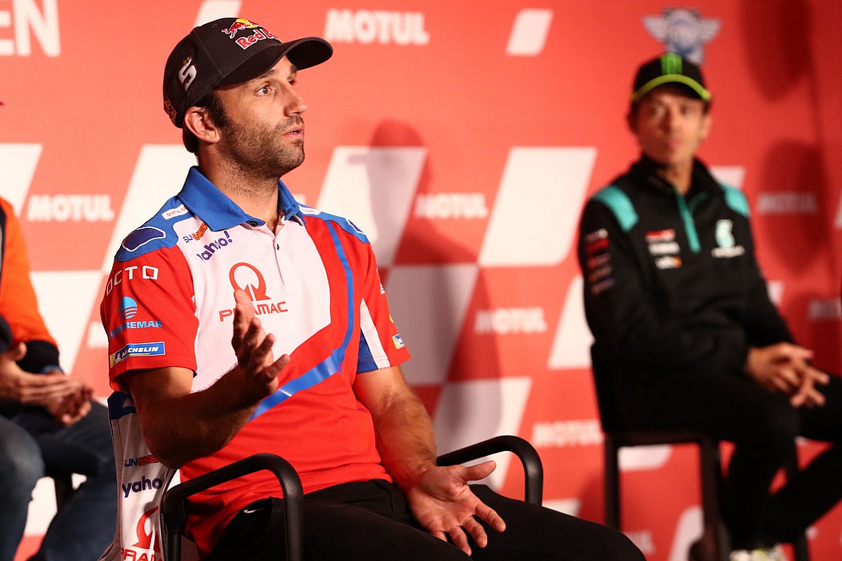 Zarco: "Rossi es poderoso y arrastra mucha gente"