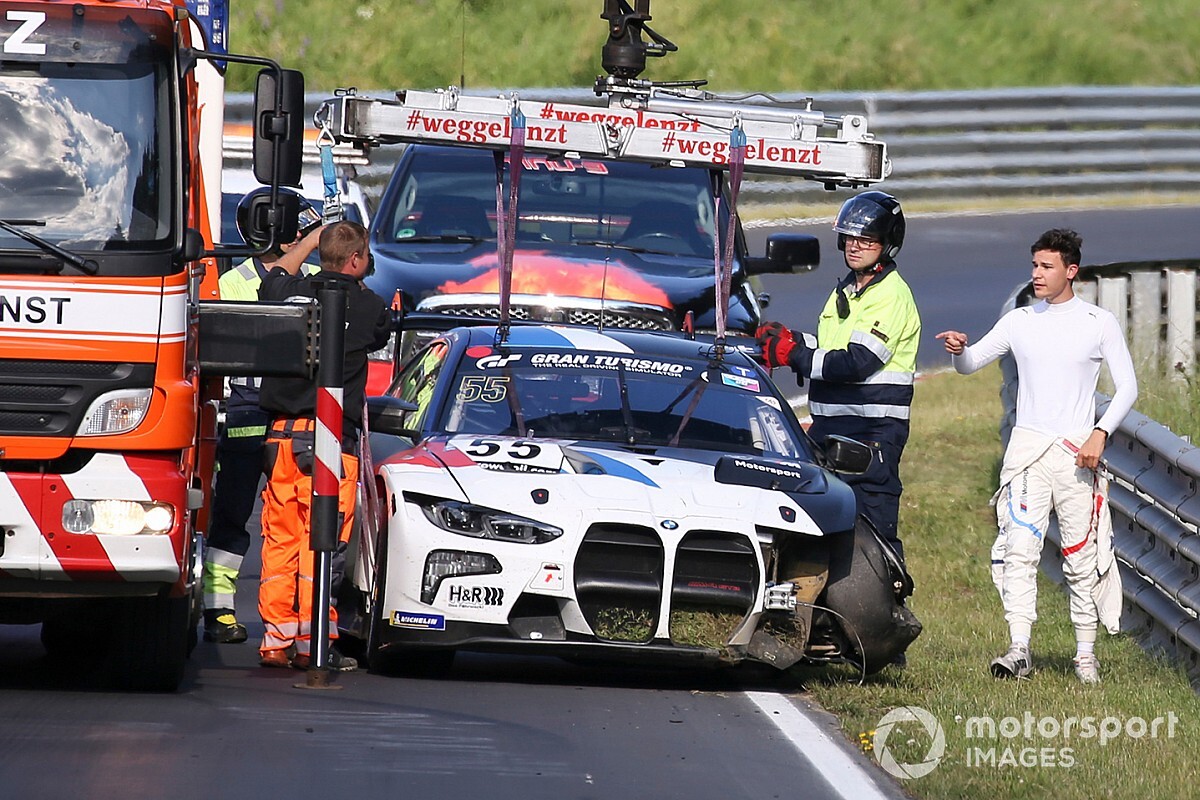 BMW postpones M4 GT3's race debut after crash in practice