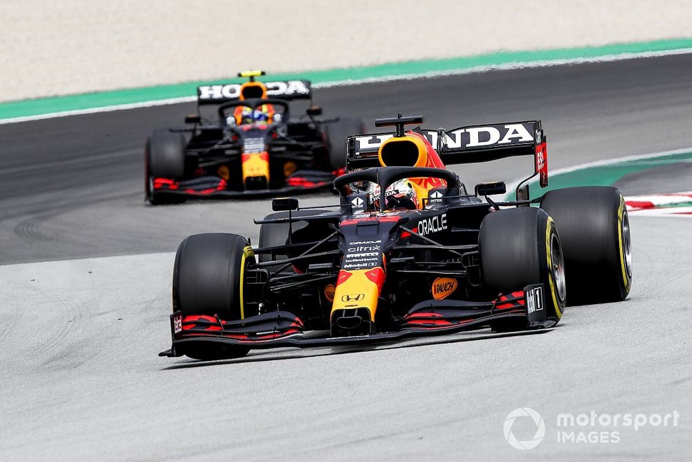 Max Verstappen, Red Bull Racing RB16B, Sergio Perez, Red Bull Racing RB16B