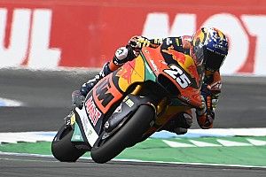 Fernandez dominant naar winst in Moto2 TT van Assen