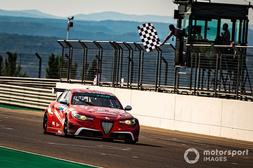 Pure ETCR: l'Alfa Giulia di Romeo Ferraris a podio ad Aragon