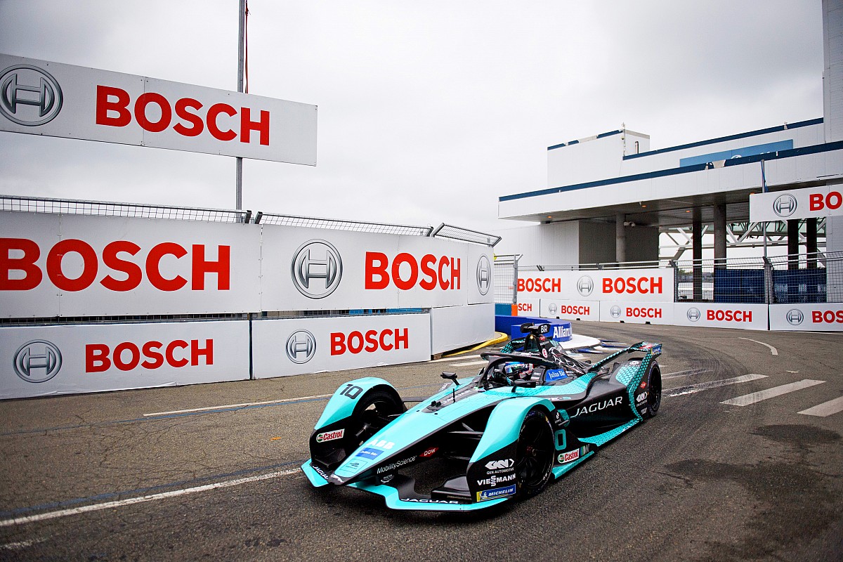 Triunfo aplastante de Bird en la segunda carrera del EPrix de Nueva York
