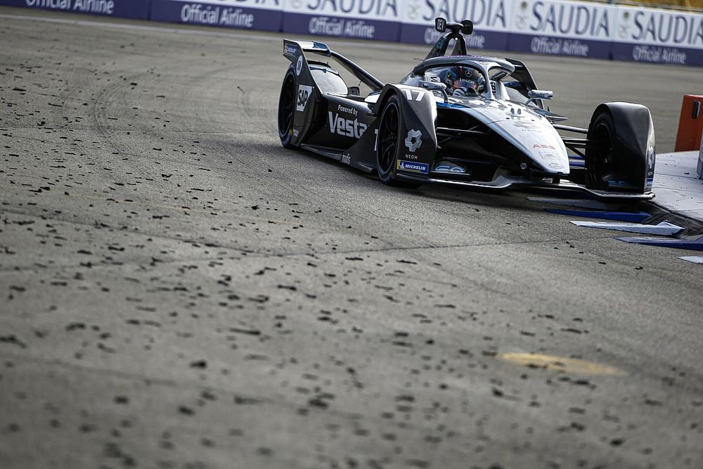 Mercedes-teambaas verdedigt kwalificatiestrategie De Vries