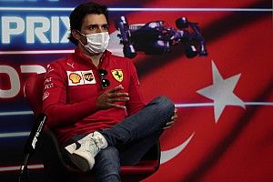 Sainz: "Yol tutuşun geçen seneye göre daha iyi olmasını bekliyoruz"