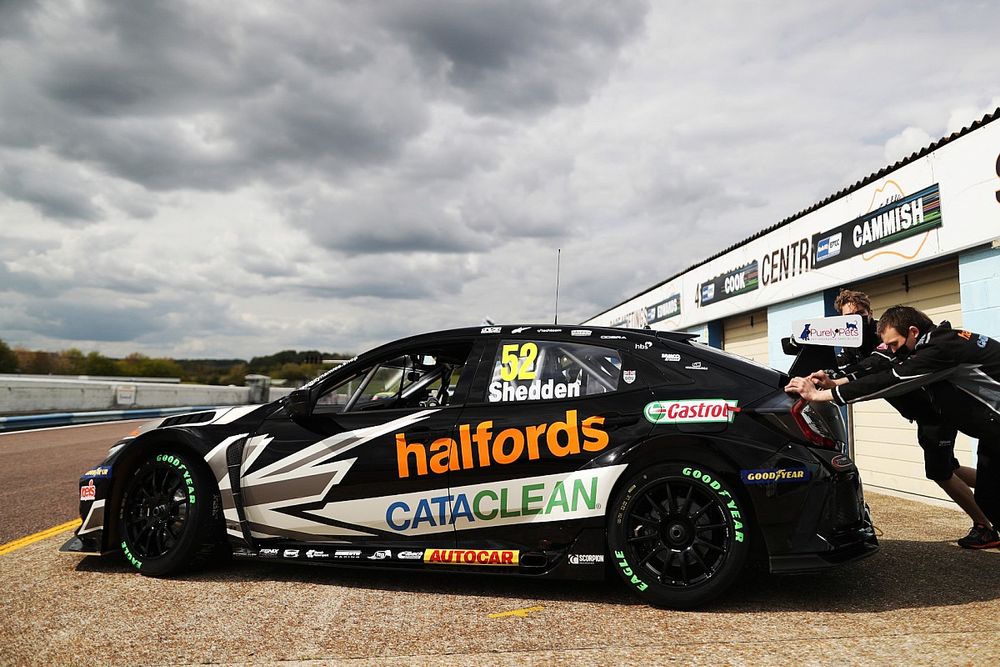 Thruxton BTCC: Shedden tops practice from Cook, Jelley shunts
