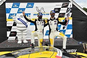 VIR IMSA: Corvette inherits win from Porsche in wild race