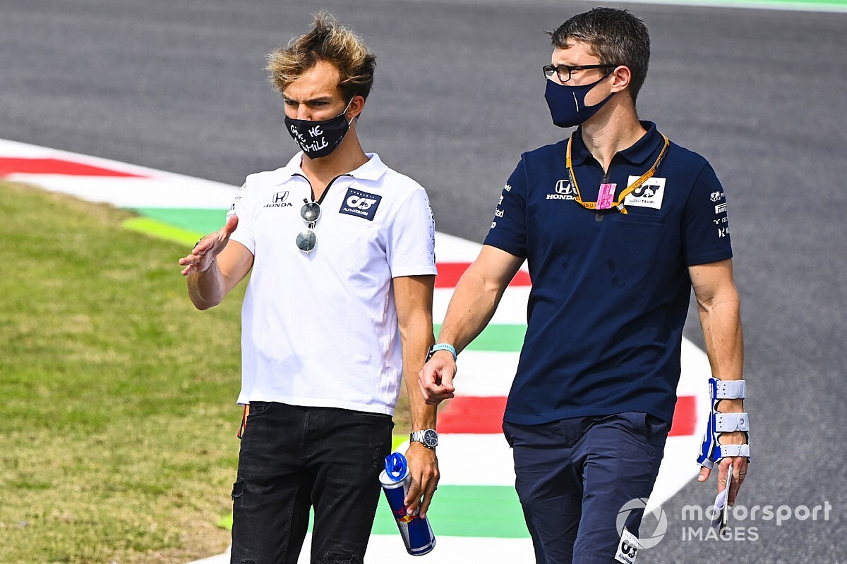 Vettel üdvözölte Gaslyt a Toro Rosso győzteseinek klubjában