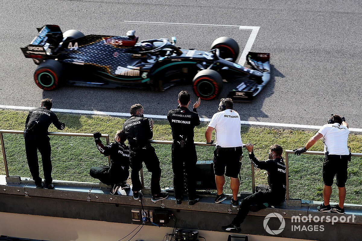 F1: Hamilton vence en Mugello una carrera de auténtica locura
