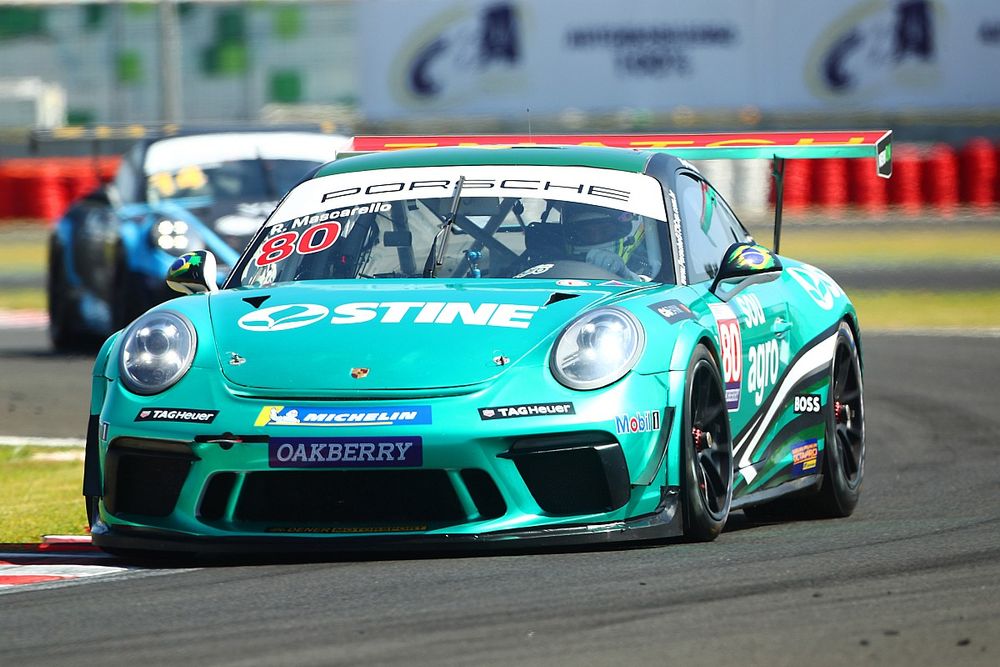 Porsche Sprint Challenge: Mascarello supera Tomasoni e é pole no Velocitta